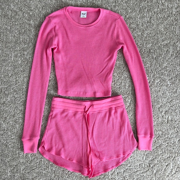 Aritzia Pants - Aritzia Waffle Long Sleeve & Shorts